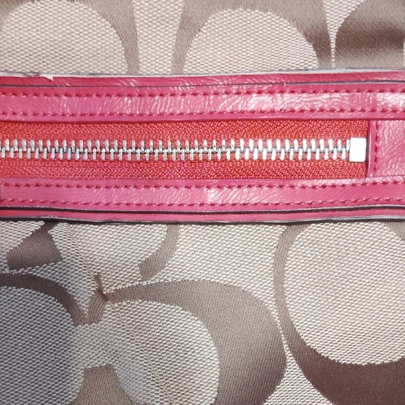 Coach Tan and Pink Shoulder Bag - Picture 5 of 17